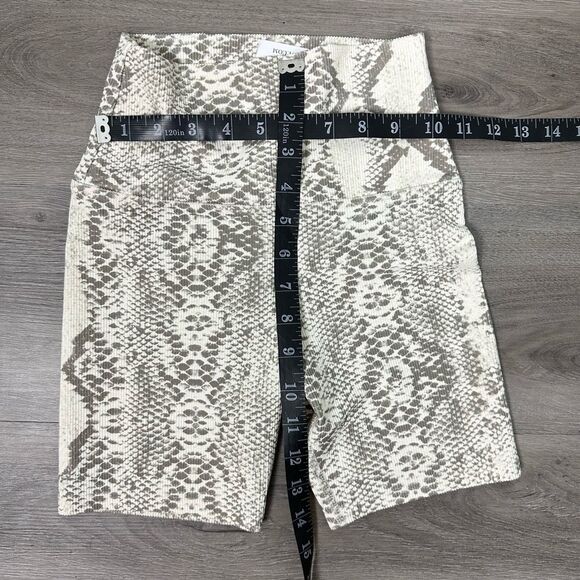 NWT Beach Riot Pink Animal Print Biker Shorts XS Size Active New - Picture 9 of 10